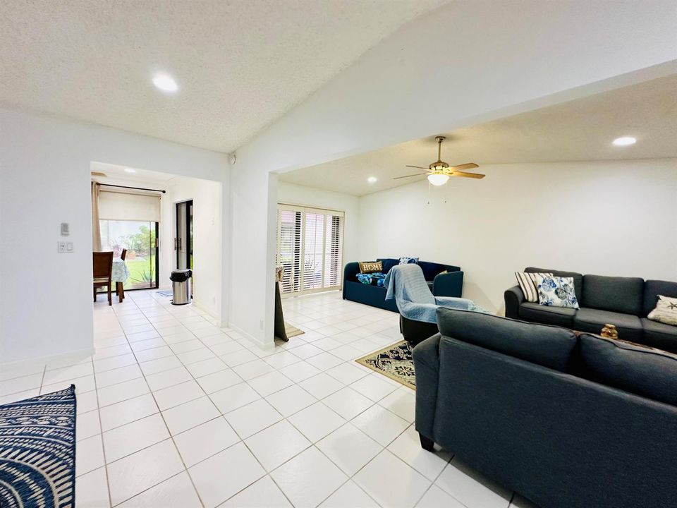 5077 Forsythia