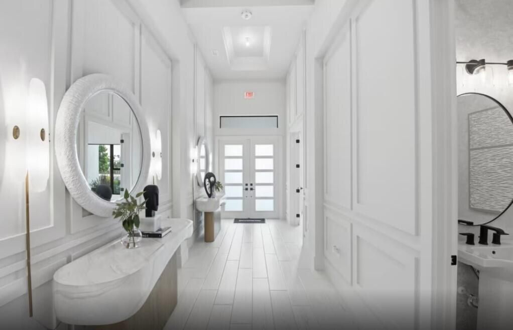 Oakley Foyer