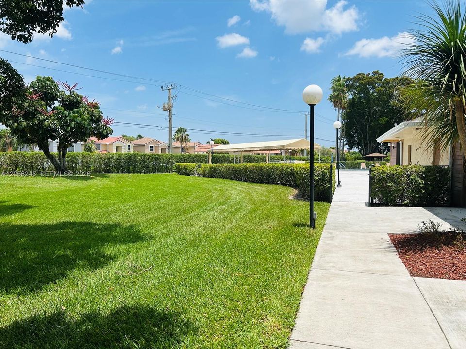 For Rent: $1,500 (1 beds, 2 baths, 850 Square Feet)