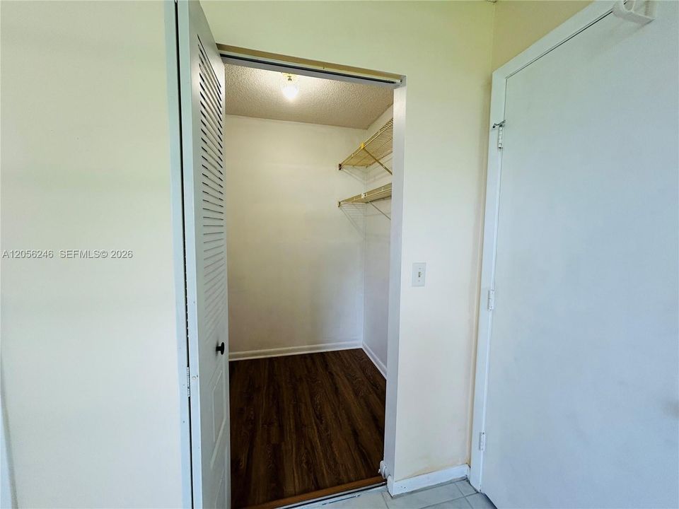 For Rent: $1,500 (1 beds, 2 baths, 850 Square Feet)