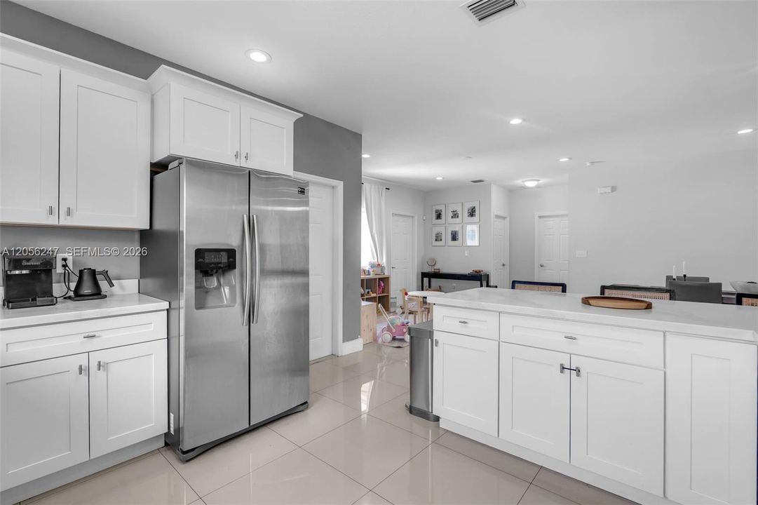 En Venta: $625,000 (4 camas, 3 baños, 1822 Pies cuadrados)