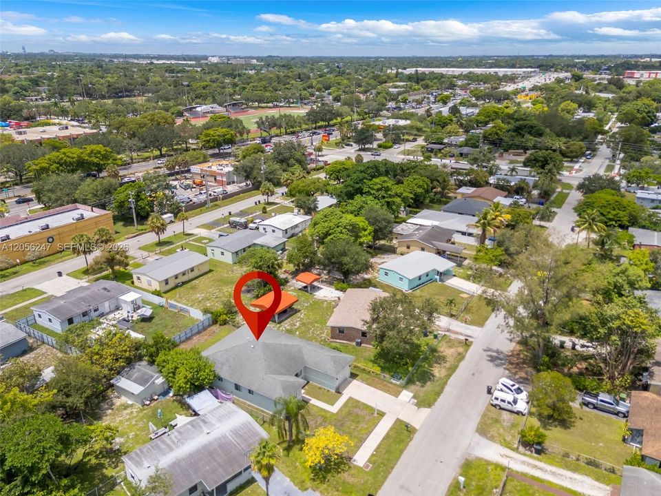 En Venta: $625,000 (4 camas, 3 baños, 1822 Pies cuadrados)