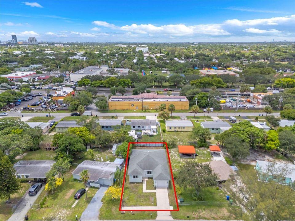 En Venta: $625,000 (4 camas, 3 baños, 1822 Pies cuadrados)
