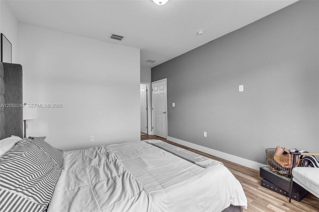 En Venta: $625,000 (4 camas, 3 baños, 1822 Pies cuadrados)