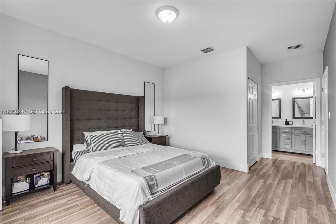 En Venta: $625,000 (4 camas, 3 baños, 1822 Pies cuadrados)