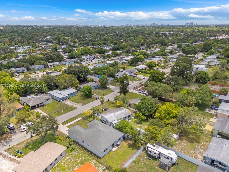 En Venta: $625,000 (4 camas, 3 baños, 1822 Pies cuadrados)