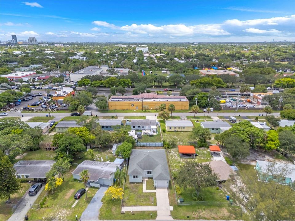 En Venta: $625,000 (4 camas, 3 baños, 1822 Pies cuadrados)