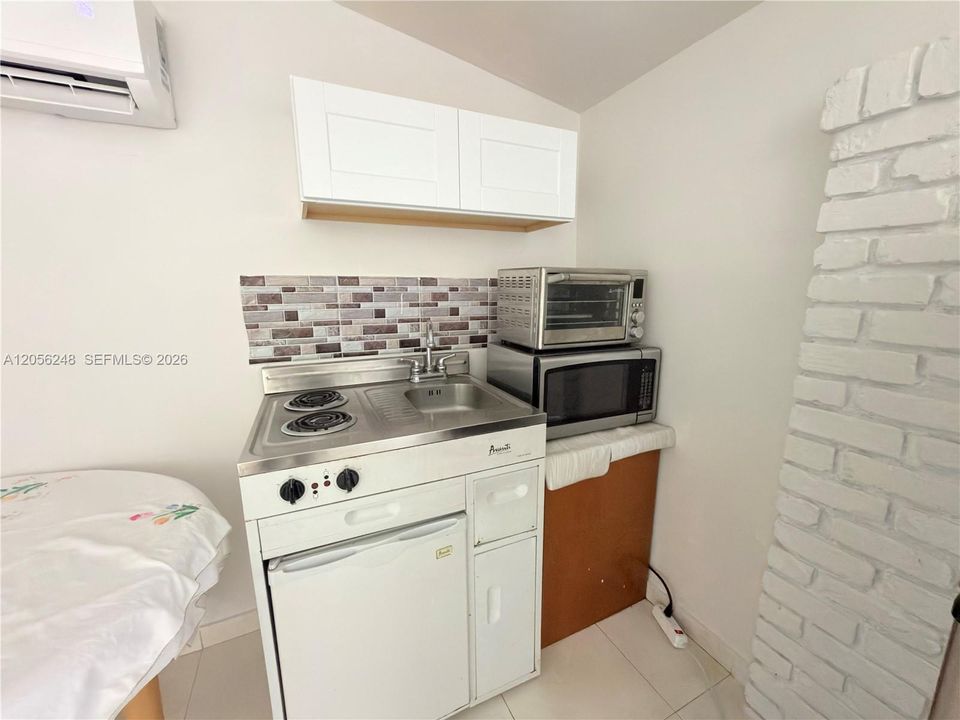 microwave, toaster oven. stove
