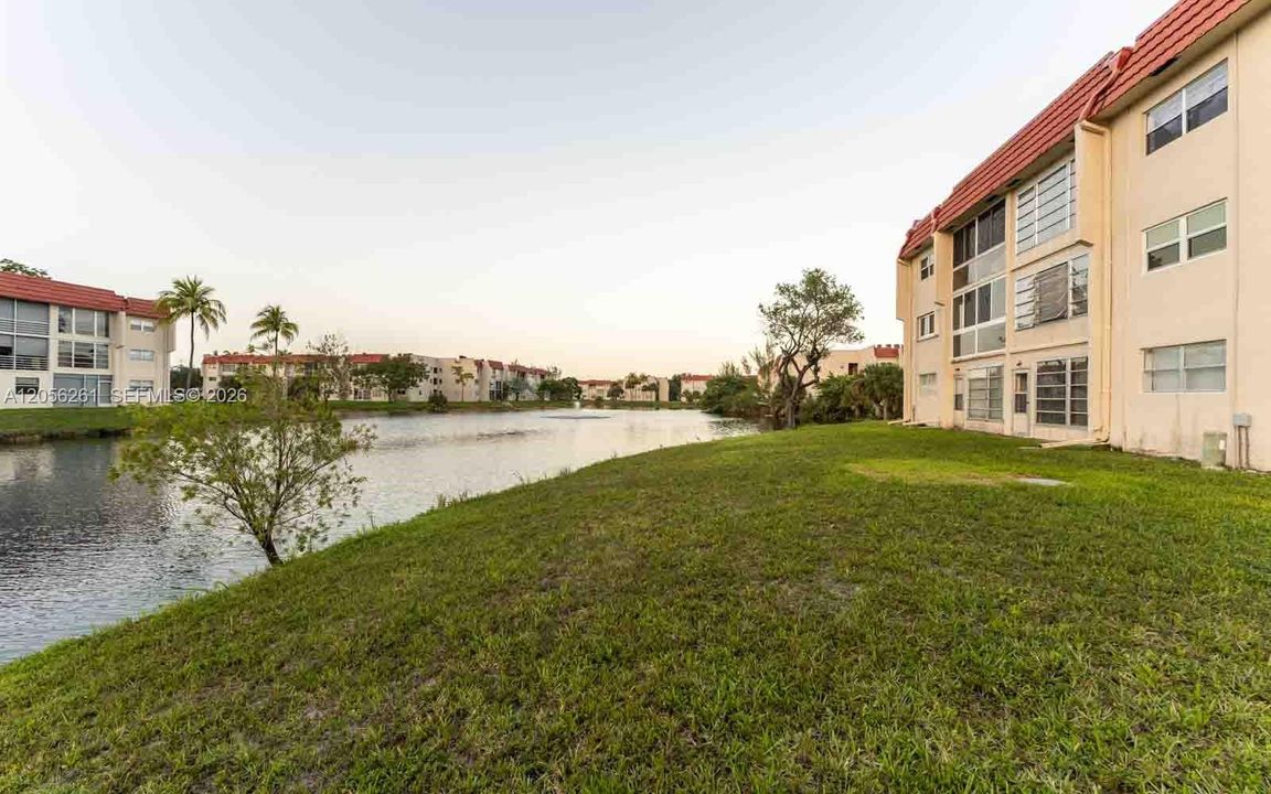 2931 E Sunrise Lakes Dr # 109SUNRISE, FL 33322-1706