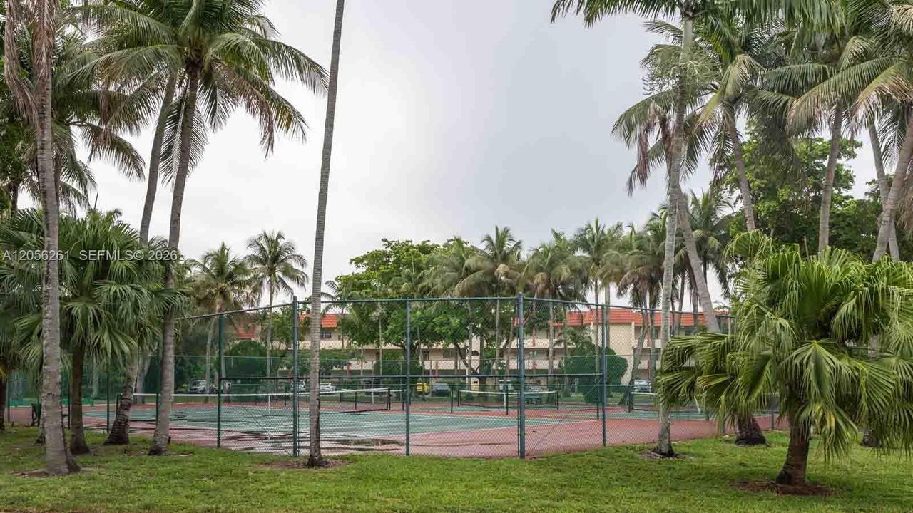 2931 E Sunrise Lakes Dr # 109SUNRISE, FL 33322-1706
