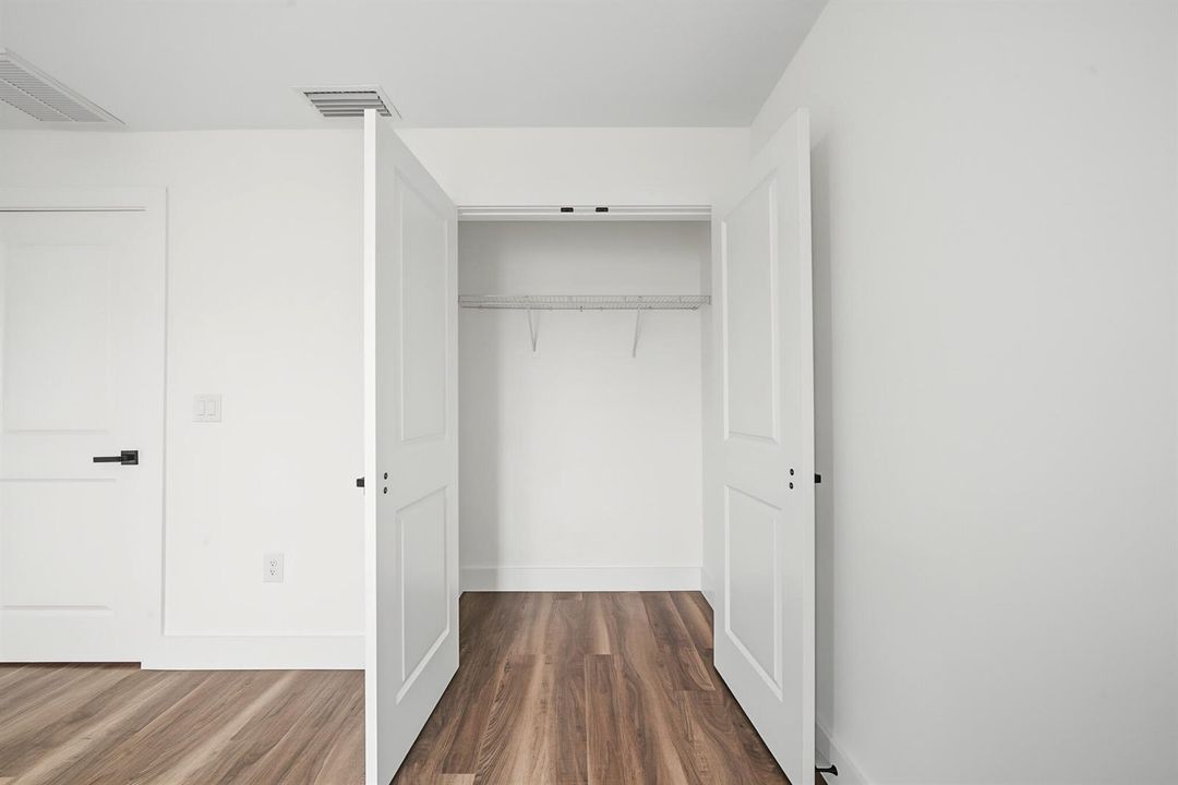 interior - fourth bedroom 4