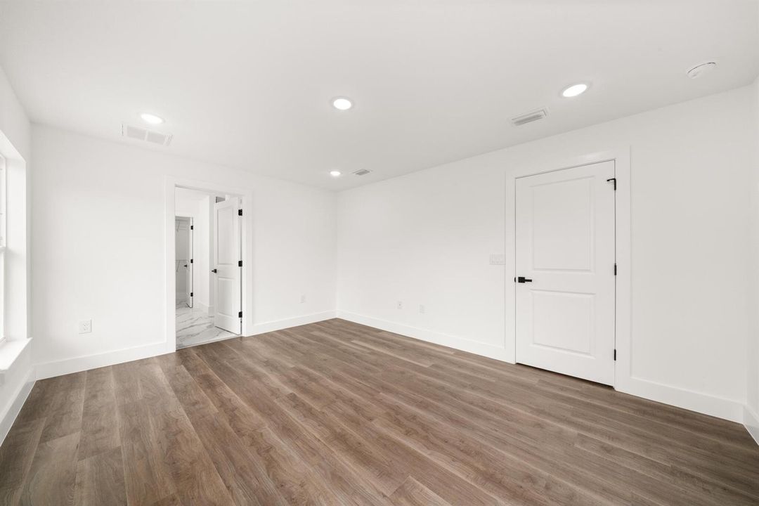 interior - master bedroom 3
