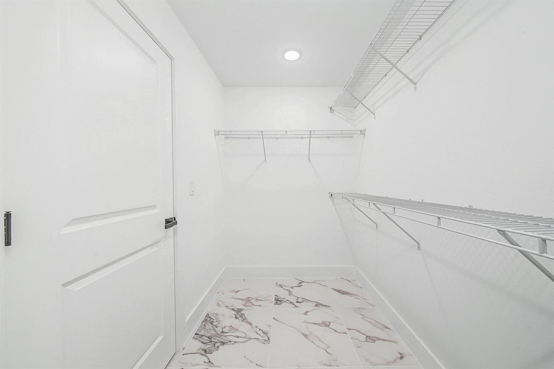 interior - master closet 2