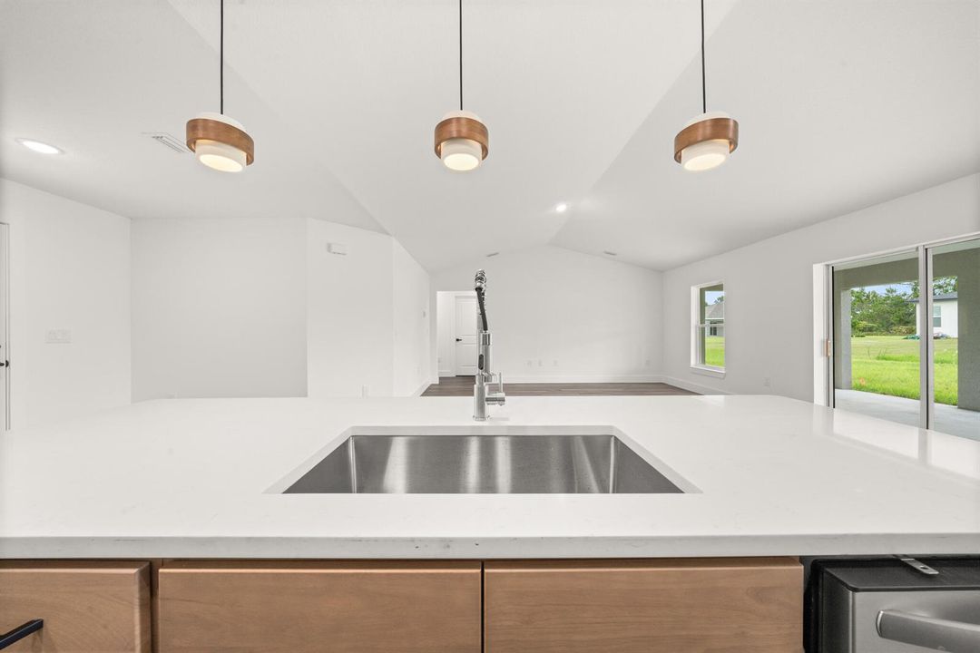 interior - kitchen 6