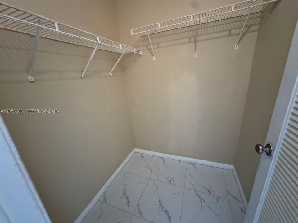 For Rent: $2,000 (2 beds, 2 baths, 1096 Square Feet)