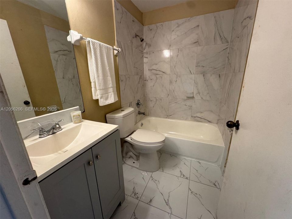For Rent: $2,000 (2 beds, 2 baths, 1096 Square Feet)