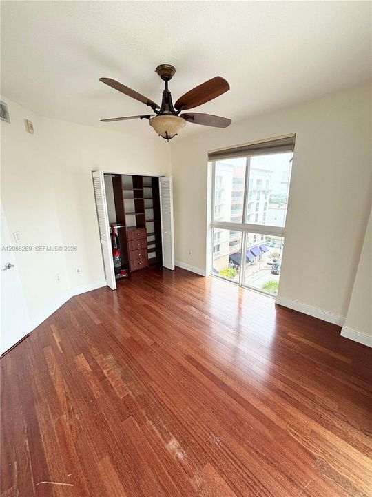 En Venta: $359,000 (2 camas, 2 baños, 882 Pies cuadrados)