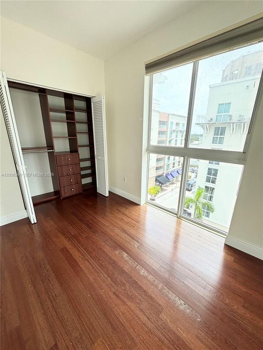 En Venta: $359,000 (2 camas, 2 baños, 882 Pies cuadrados)