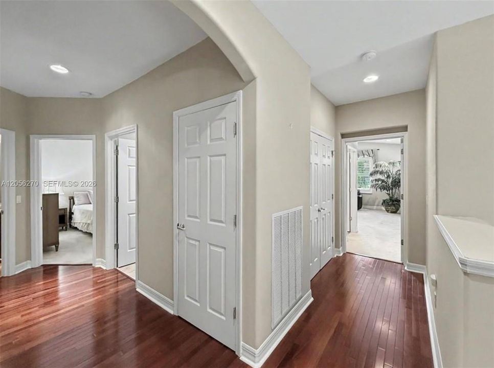 В аренду: $2,950 (3 спален, 3 ванн, 2394 Квадратных фут)