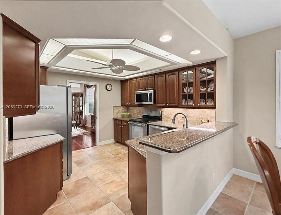 В аренду: $2,950 (3 спален, 3 ванн, 2394 Квадратных фут)