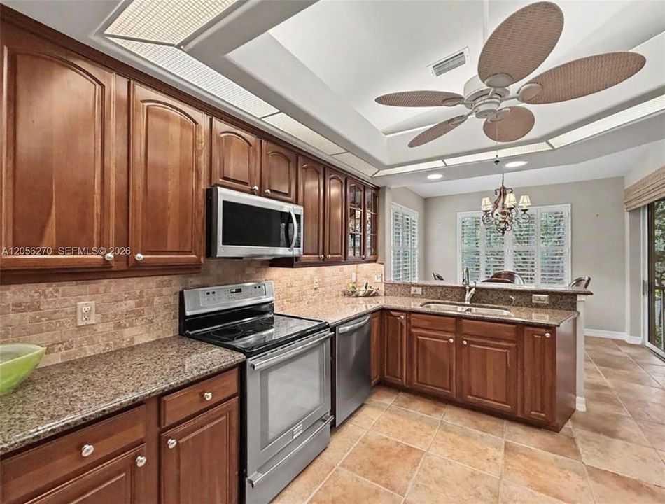 В аренду: $2,950 (3 спален, 3 ванн, 2394 Квадратных фут)