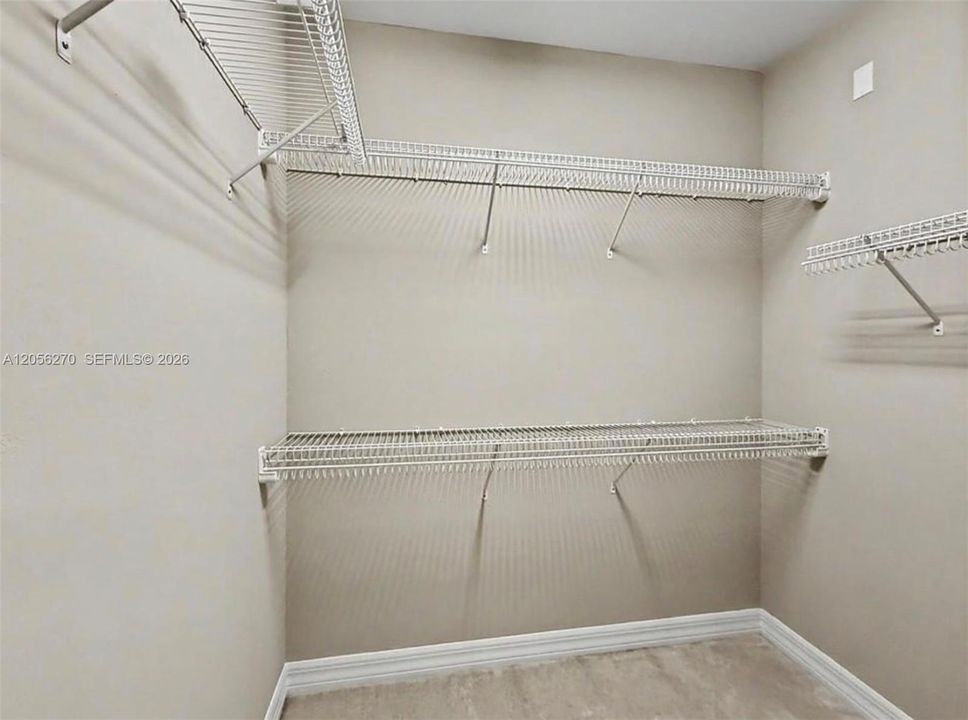 В аренду: $2,950 (3 спален, 3 ванн, 2394 Квадратных фут)