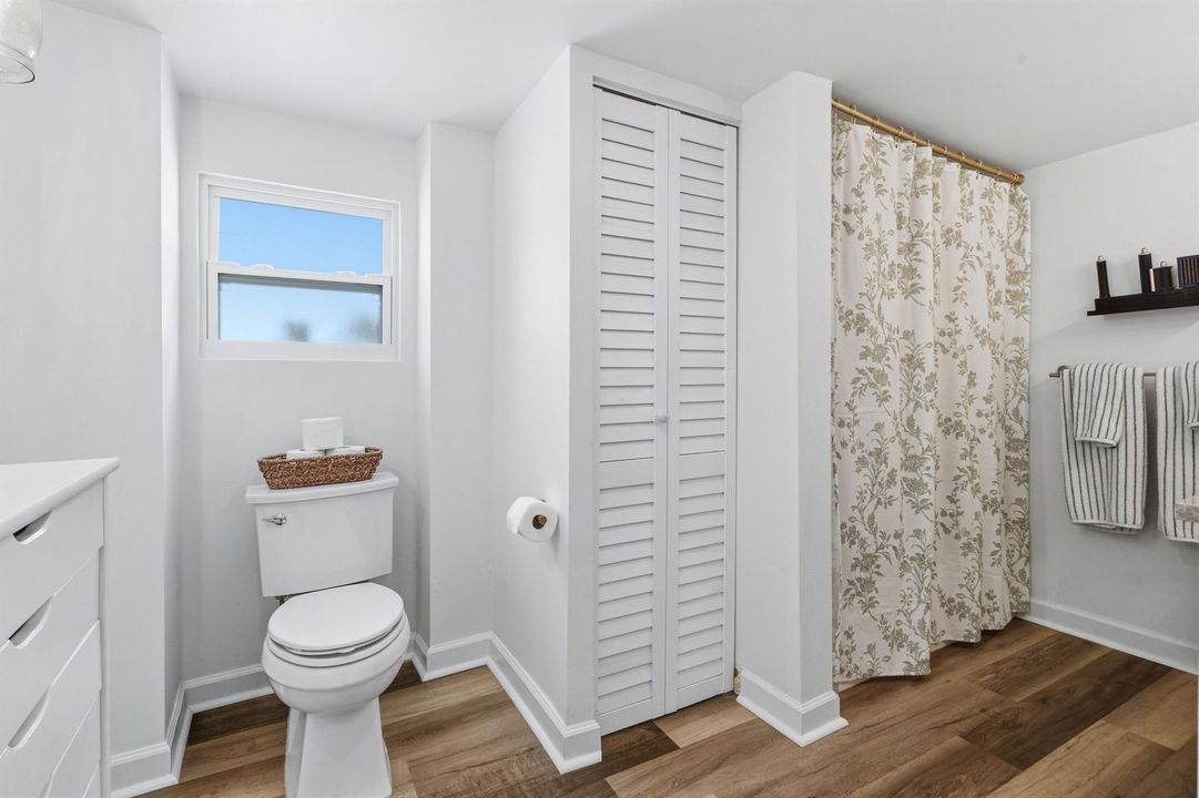 2427CountryOaksLn-Interiors(27)