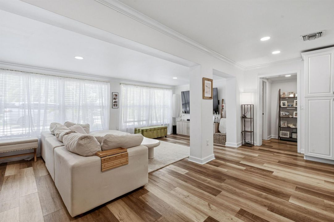 2427CountryOaksLn-Interiors(6)