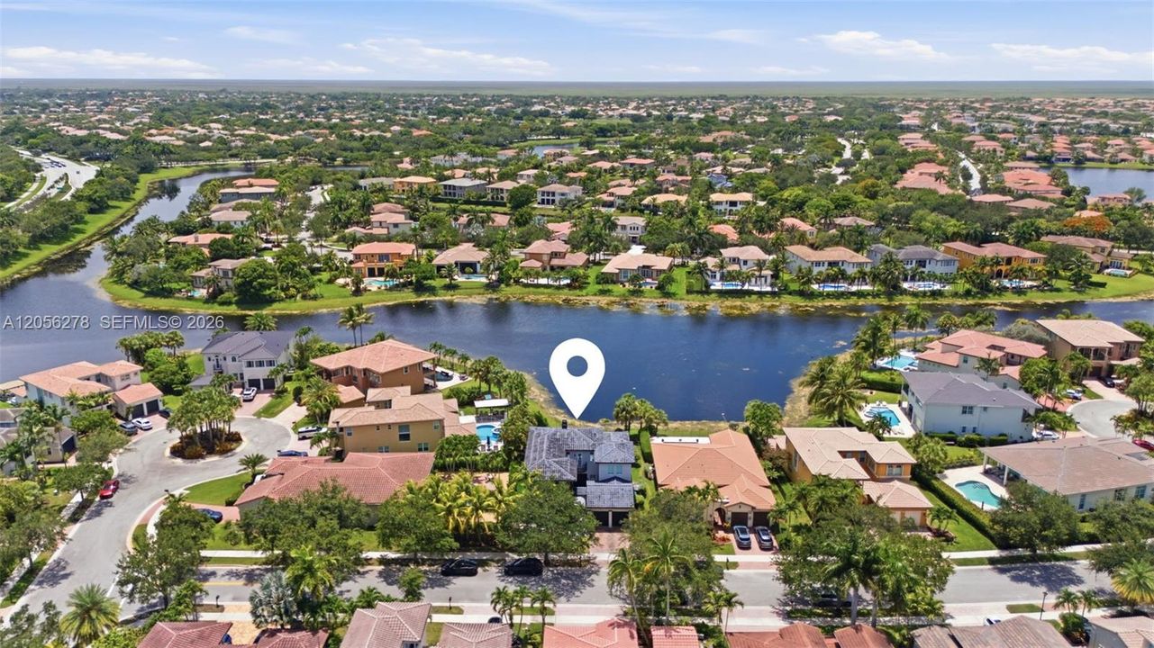 En Venta: $1,399,999 (6 camas, 4 baños, 3810 Pies cuadrados)
