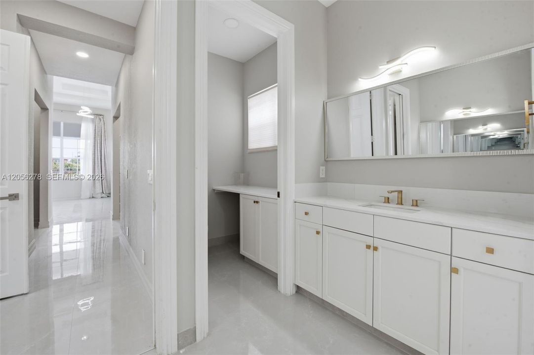 En Venta: $1,399,999 (6 camas, 4 baños, 3810 Pies cuadrados)