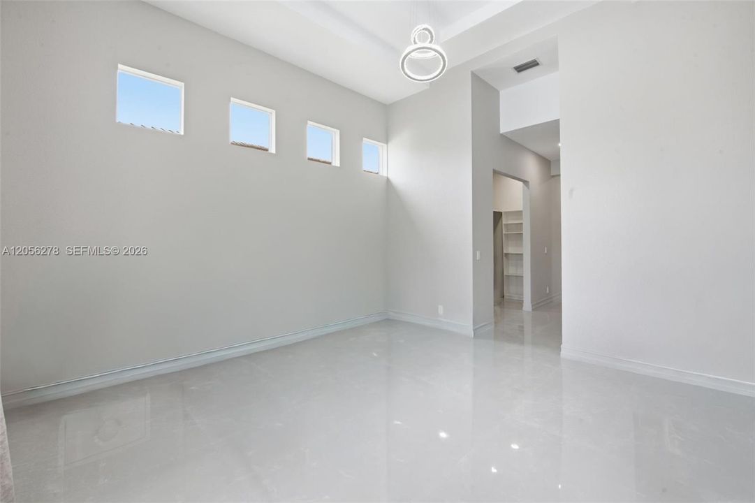En Venta: $1,399,999 (6 camas, 4 baños, 3810 Pies cuadrados)