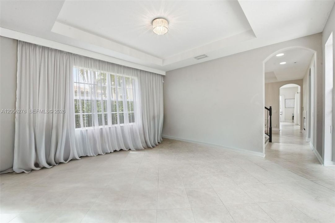 En Venta: $1,399,999 (6 camas, 4 baños, 3810 Pies cuadrados)