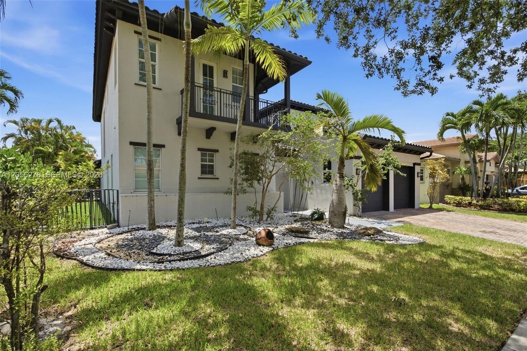 En Venta: $1,399,999 (6 camas, 4 baños, 3810 Pies cuadrados)