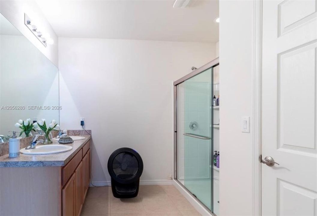 For Rent: $2,800 (3 beds, 2 baths, 0 Square Feet)