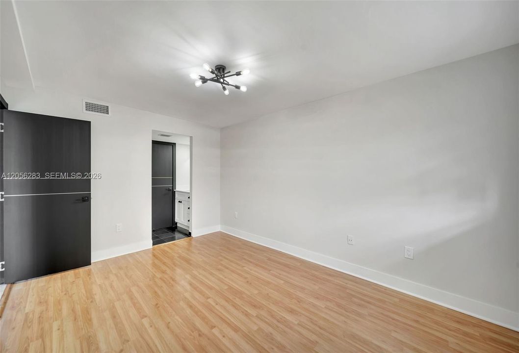 В аренду: $2,400 (1 спален, 1 ванн, 668 Квадратных фут)
