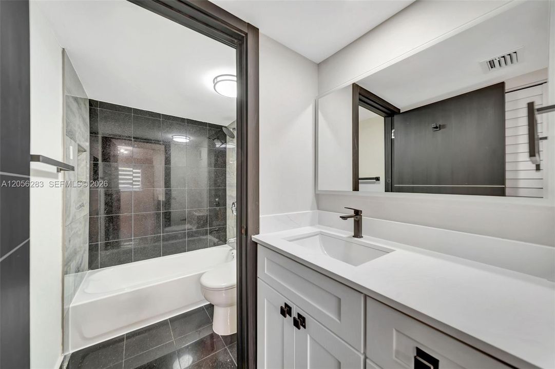 В аренду: $2,400 (1 спален, 1 ванн, 668 Квадратных фут)