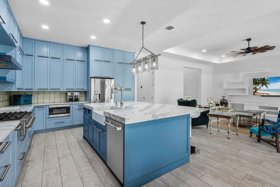 013-12818SouthwestSeaGoddessLane-PortStL