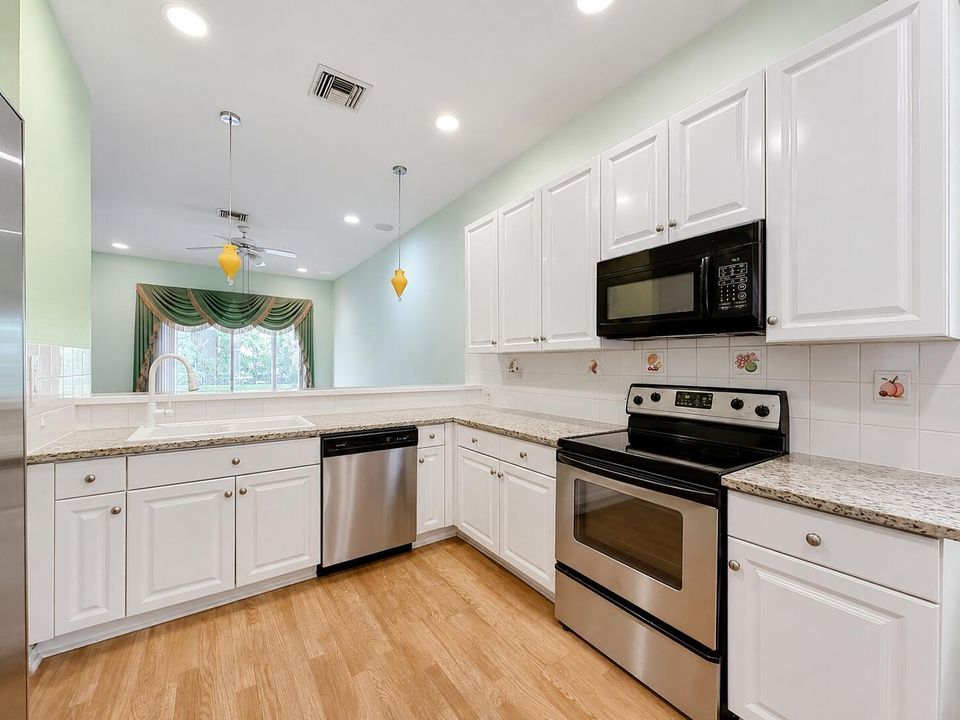 15883 SW 14th Court-12