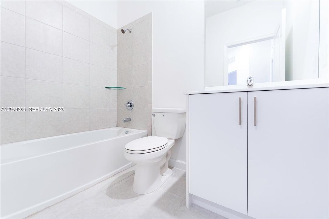 В аренду: $3,000 (3 спален, 2 ванн, 1636 Квадратных фут)