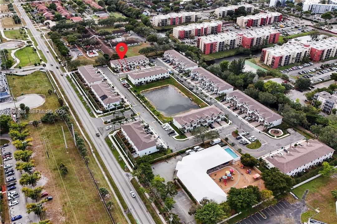 В аренду: $3,000 (3 спален, 2 ванн, 1636 Квадратных фут)