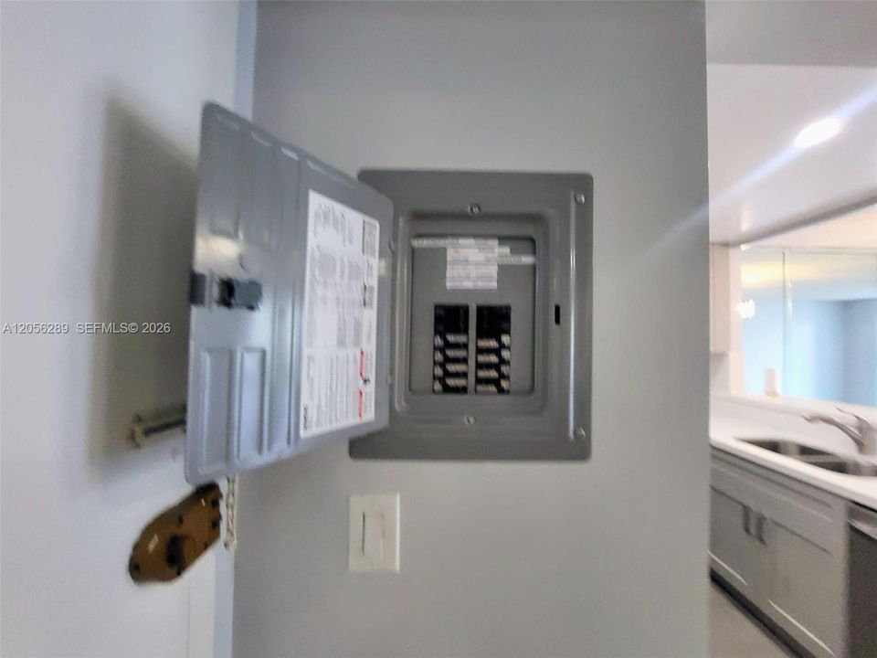 В аренду: $2,000 (1 спален, 1 ванн, 820 Квадратных фут)