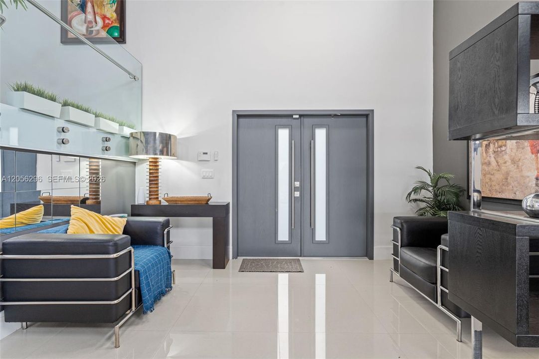 В аренду: $7,900 (5 спален, 3 ванн, 2547 Квадратных фут)