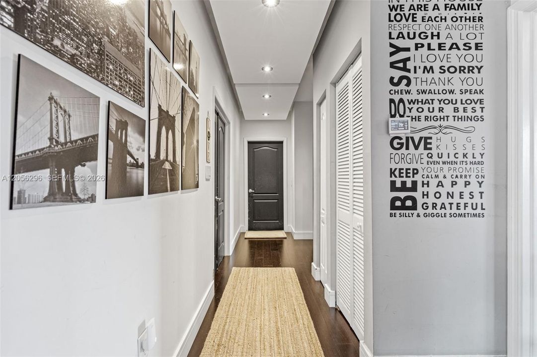 В аренду: $7,900 (5 спален, 3 ванн, 2547 Квадратных фут)