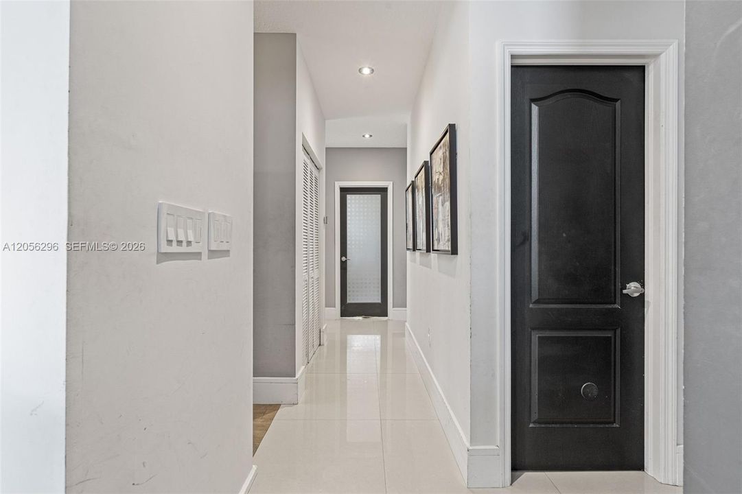В аренду: $7,900 (5 спален, 3 ванн, 2547 Квадратных фут)