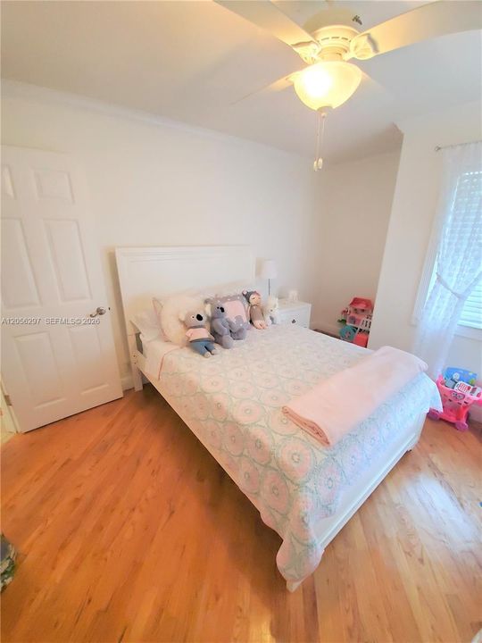 2nd bedroom