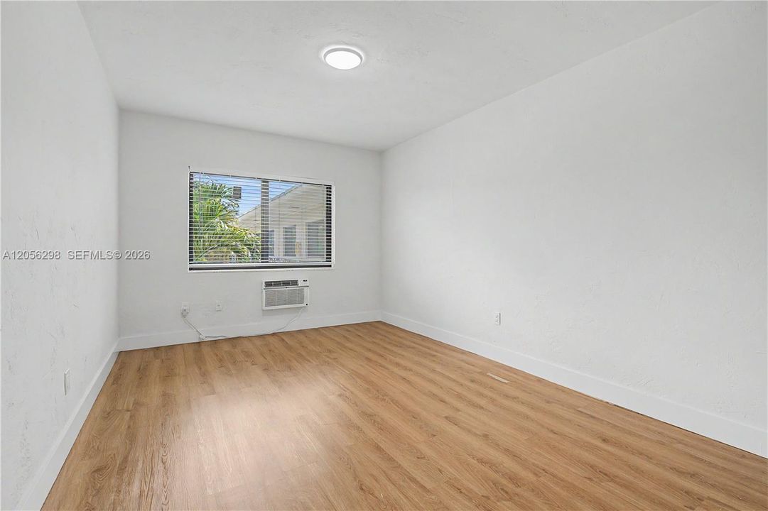 For Rent: $1,750 (1 beds, 1 baths, 624 Square Feet)