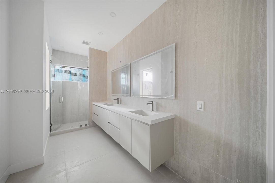 В аренду: $9,500 (4 спален, 4 ванн, 2509 Квадратных фут)