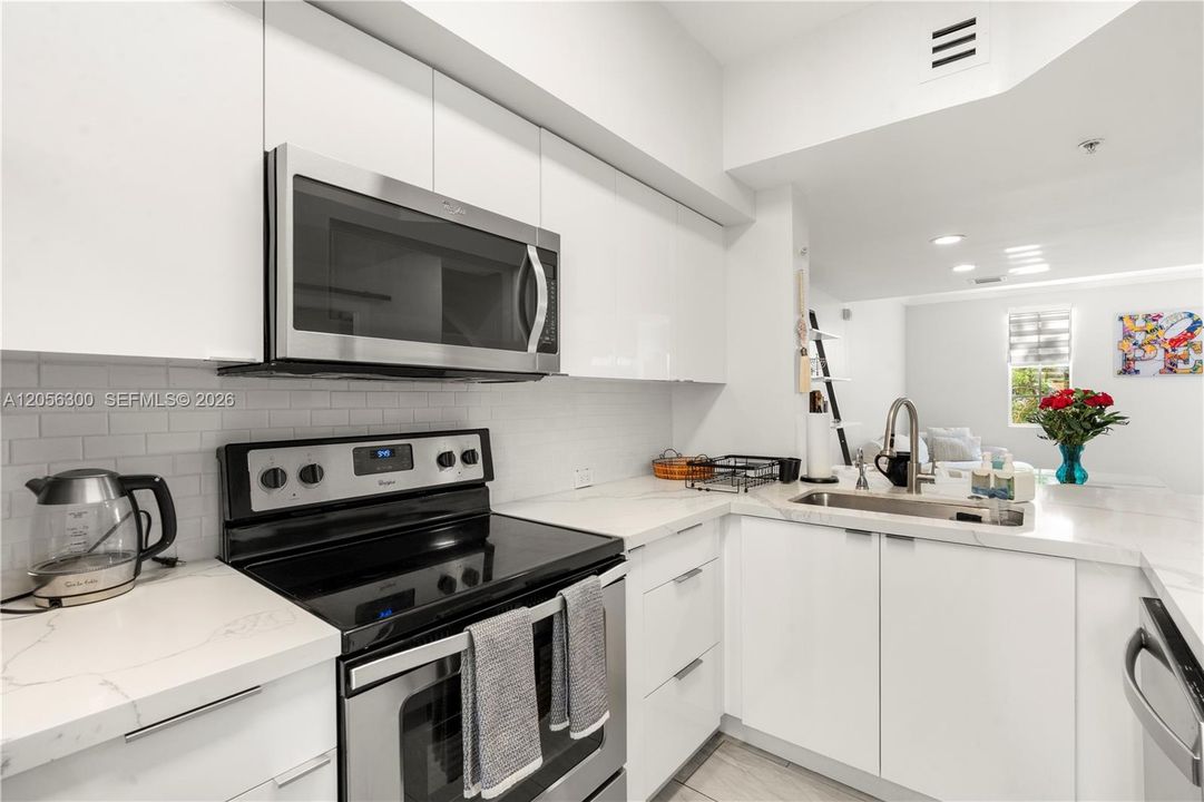 Active With Contract: $535,000 (4 beds, 3 baths, 1481 Square Feet)