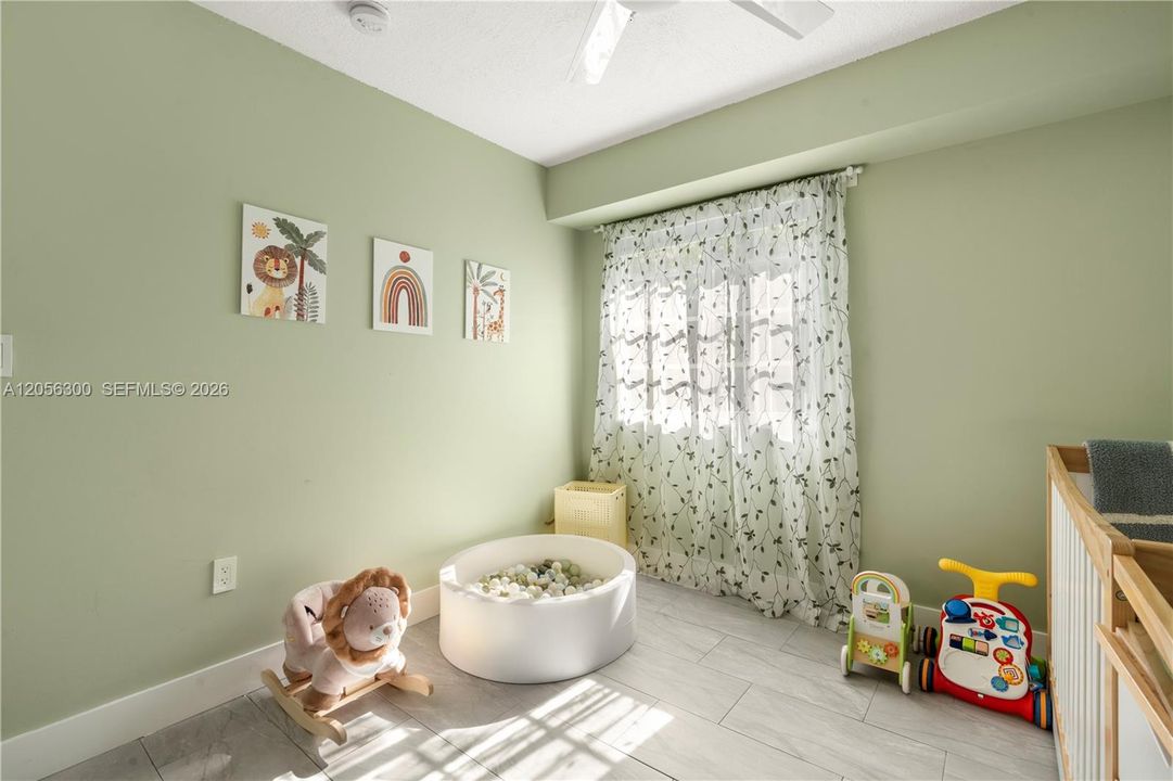 Active With Contract: $535,000 (4 beds, 3 baths, 1481 Square Feet)