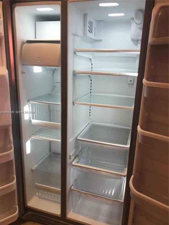 В аренду: $1,850 (1 спален, 2 ванн, 861 Квадратных фут)